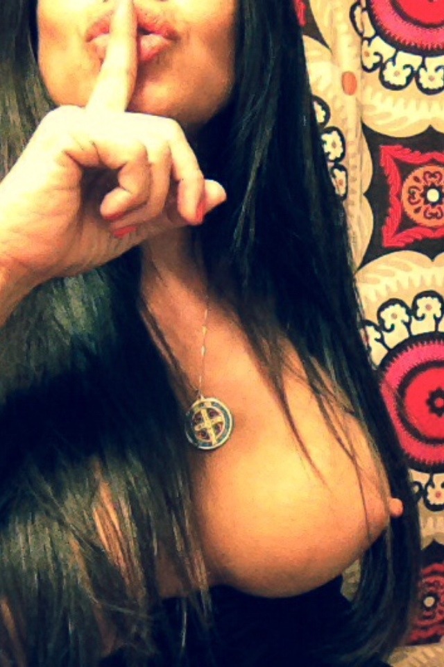 nnone2010:  To my sexy Tribe… Good Morning💋