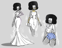 juniperarts:  Been itching to draw Garnet in white for a while.Wanted to get these posted before the su fandom explodes due to a certain upcoming bomb. 