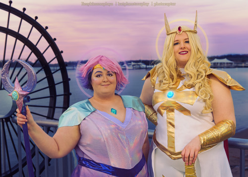  ✧･ﾟ: We’re on the edge of greatness… *:･ﾟ✧Glimmer: @lizzykinzcosplays She-Ra: @katplan