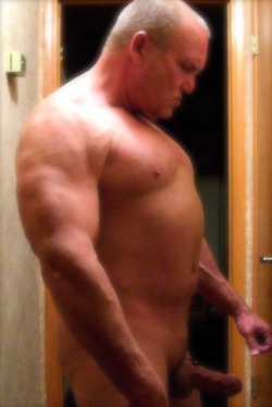 fhabhotdamncobs:    W♂♂F     (WARNING!   No “Pretty Boys” here.)  