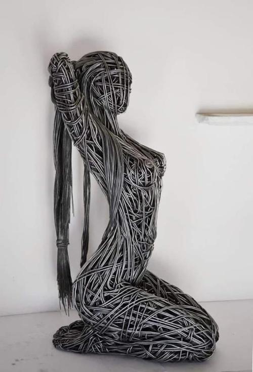 dadalux:Wire Sculpture by Richard Stainthorp 