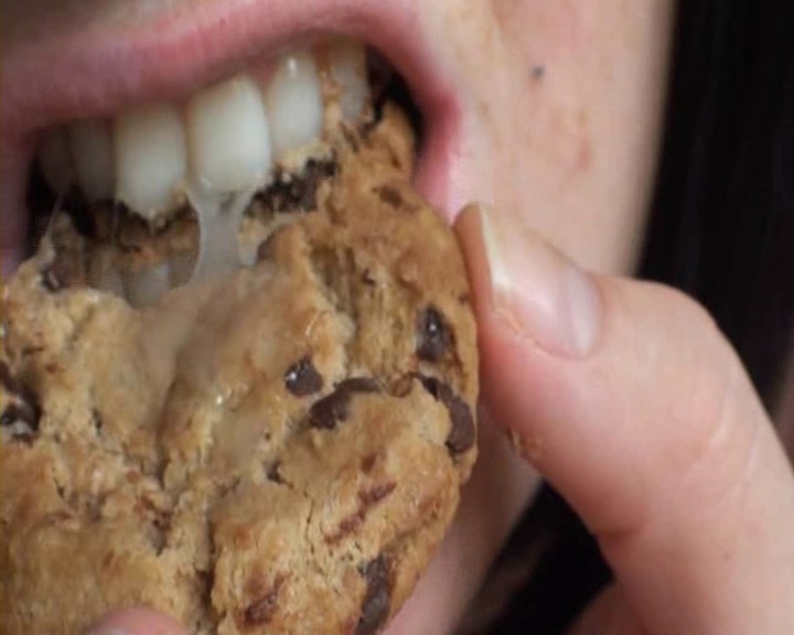 the-art-of-cum-on-food:  close-up galore! 