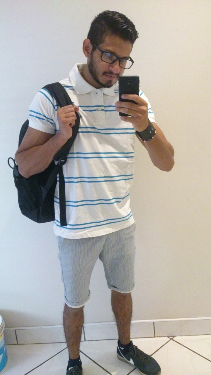 nevergoingbackthere:  Hmmm, not a fan of shirts buy have no choice in this heat…