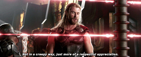 peterparkerisaslut:  mcufam: Thor: Ragnarok (2017) dir. Taika Waititi   i stan one