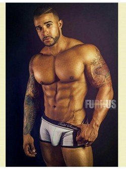 latindude28:  Sexy dominican nypd sheriff Miguel Pimental …. hmmmm..