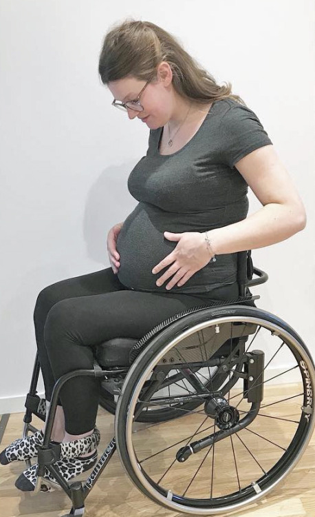 phelddagrif: For you who like paralyzed pregnant women.  Sorry that it’s the same woman o