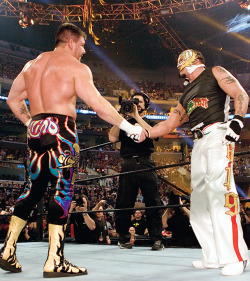 fishbulbsuplex:  Eddie Guerrero vs. Rey Mysterio