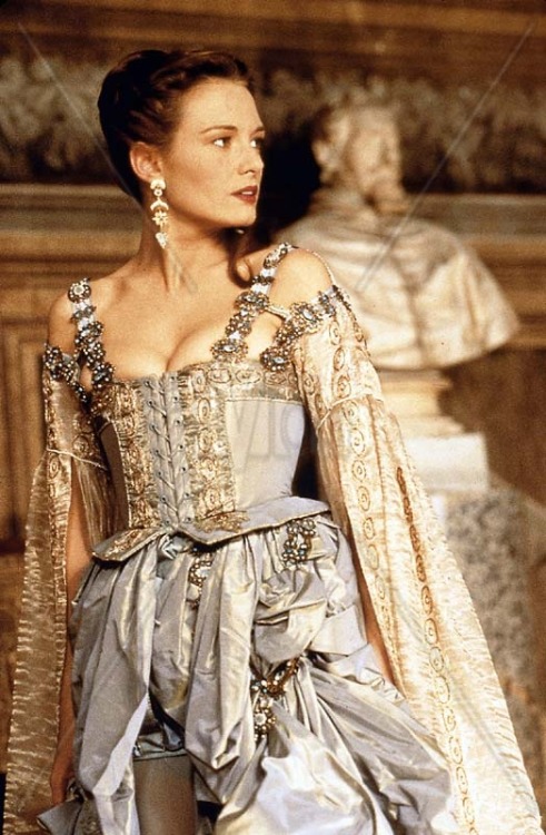 Catherine McCormack as Veronica Franco (1546–1591) in ‘Dangerous Beauty’, 1998