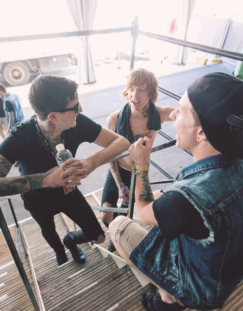 letliveintheend:  band/tattoo blog †