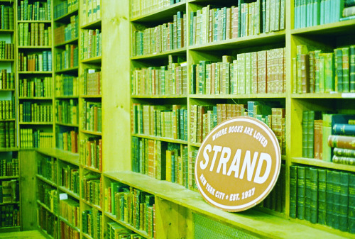 booklover:  (by Rach (◡‿◡✿)) 