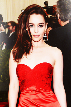 EMILIA CLARKE | Met Gala 2013