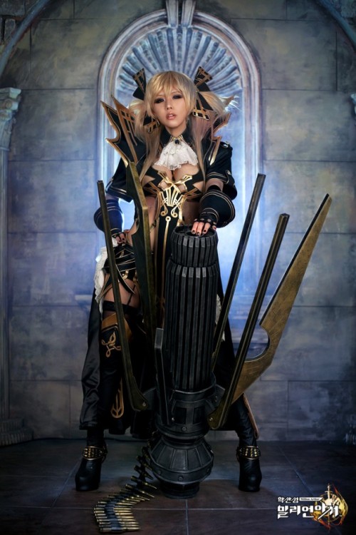 vandariwuuuuutcosplay: Character: Lapis Game: Million Arthur CN: Tasha