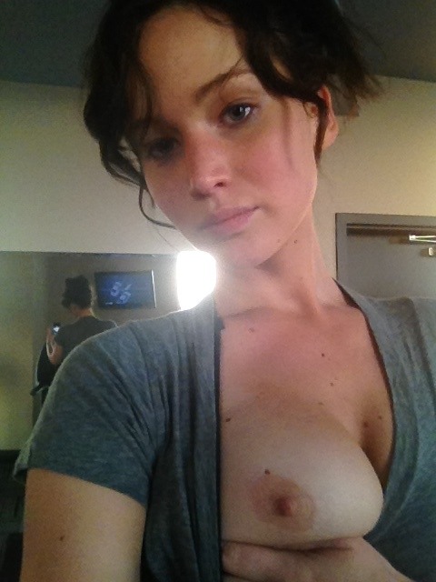 womenlove365:  Jennifer Lawrence leaked nudes adult photos