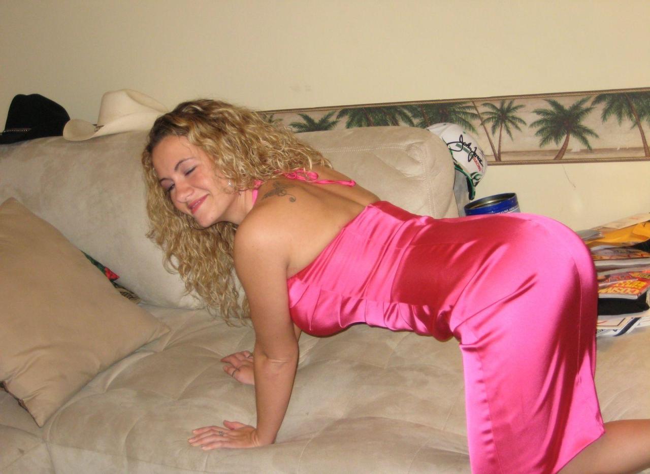 luvthemilfs:  1 of 4
