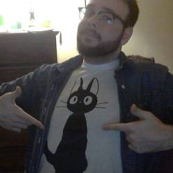 fierybiscuts:  abeardedprincess:  erroneous-q:  Old, but probably one of my favorite pictures of me. :x  Bae  Super cute an I love that shirt :3