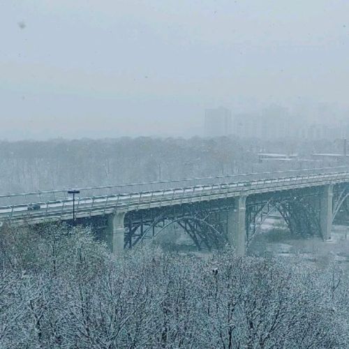 Obligatory first #snowfall of the season post. https://www.instagram.com/p/CW0wjcfL-GN/?utm_medium=t