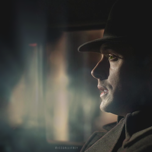 silibrumportes:ofthehefin:Dean’s Time after Time outfit appreciation post.YES HELLO I’LL TAKE TWO