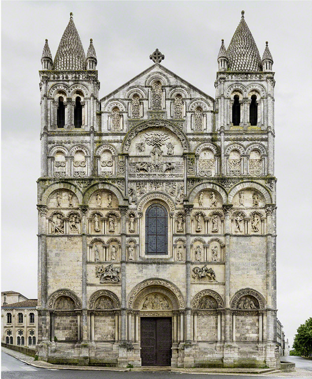 Orvieto, Duomo di Santa Maria Assunta.Dresden, Frauenkirche.Piazzola sul Brenta Cathedral.Angoulême,