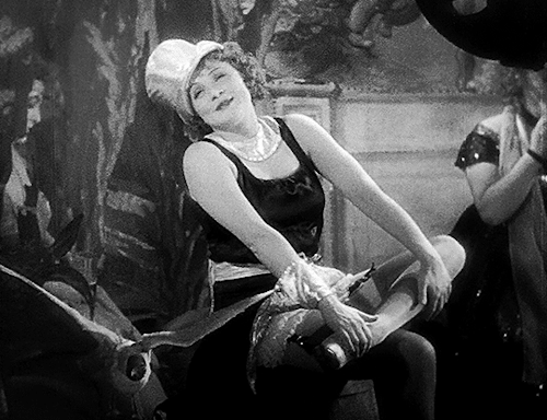 MARLENE DIETRICH In DER BLAUE ENGEL (1930)dir. Josef Von Sternberg