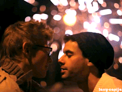 fallingslowlyinlove:  -