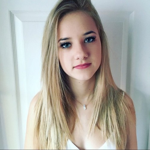 teenswank2:    Camille  