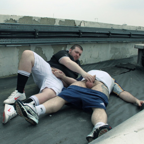tubbinlondon:  jamesbaker69:  Nothing beats a masculine chubby guy….  Mmmmmm 