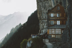 regnumsaturni: Inn in a mountain.