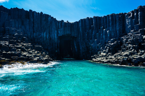 brutalgeneration:  要進入海蝕洞了 (by wrc213) 