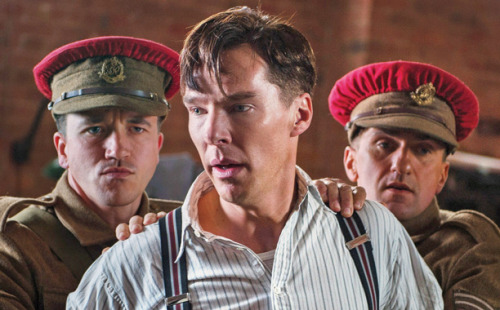 http://insidemovies.ew.com/2014/06/05/benedict-cumberbatch-outwits-nazis-in-the-imitation-game-first-look/