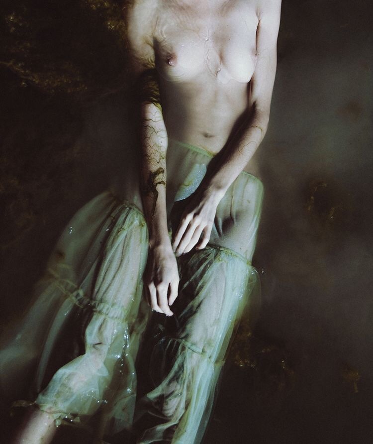 mira-mirabiliaimages:  the-unintended-muse:  Photo Credit: Mira Nedyalkova  “Missed