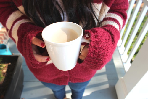 cuntf1rm:  cuntf1rm:  This was from the winter but i decided to upload it anyways. okay so i didn’t have enough coffee to fill up the mug so i kinda put some milk but it ended up being basically all milk lol.  Quality Instagram: @calenchung  i can’t