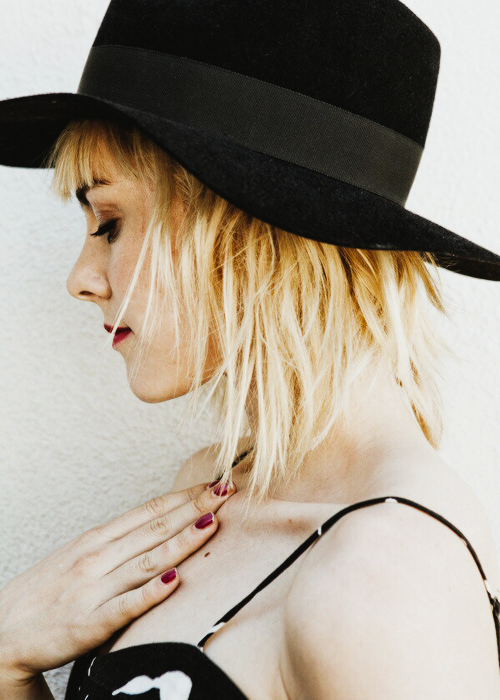 jmalonedaily:  Jena Malone photographed by Elizabeth Weinberg. 