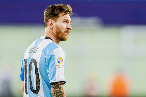 sashapique: Lionel Messi during the 2016 Copa America Centenario quarterfinal match against Venezue