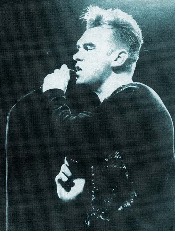 death-of-a-discodancer:  Morrissey at his first solo show, Wolverhampton, 1988
