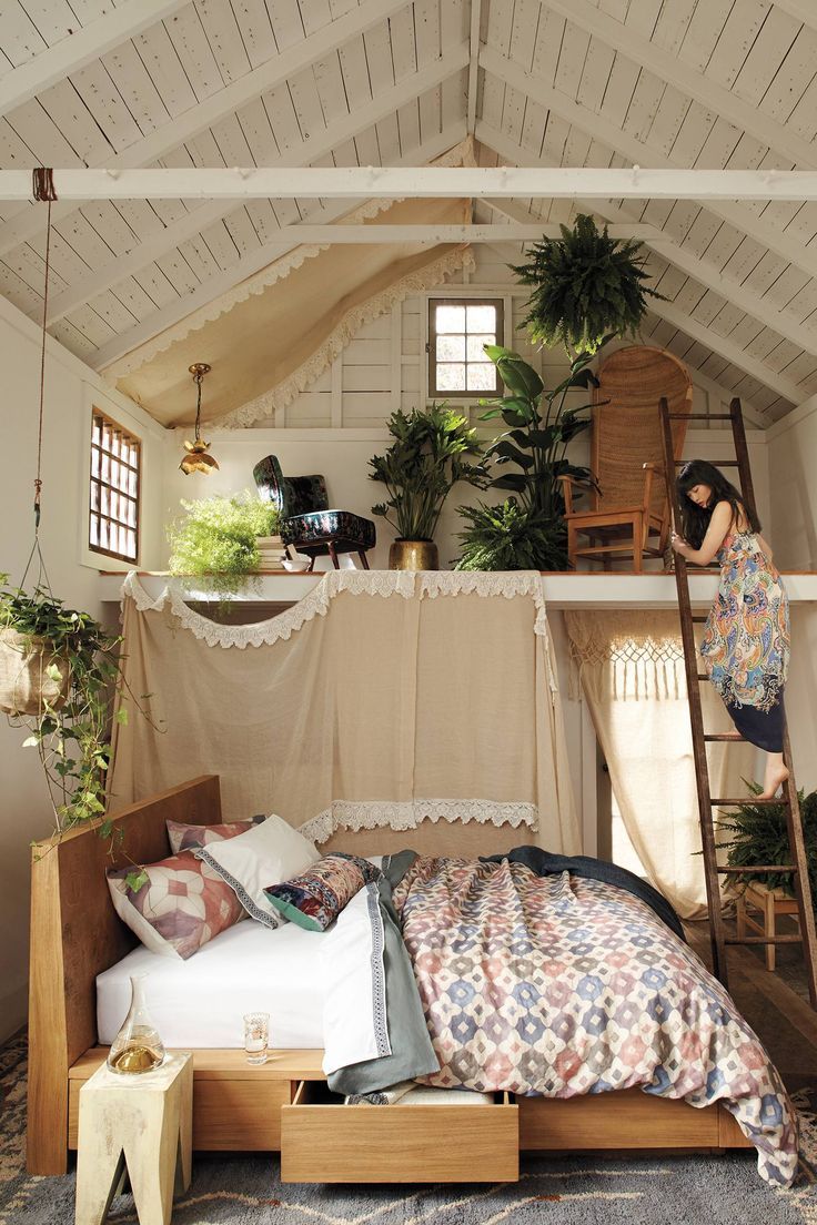 chasingthegreenfaerie:  (via (149) Cozy loft | Dream House | Pinterest | Loft, Beds