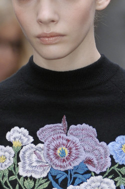 mulberry-cookies:  Christopher Kane F/W 2010(details)