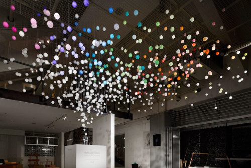 fer1972: Sparkling Bubbles Installation by Emmanuelle Moureaux
