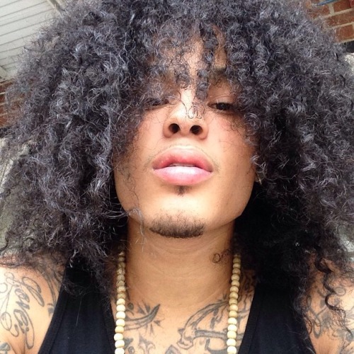 theattractiveboys:  @Eaziedoesit