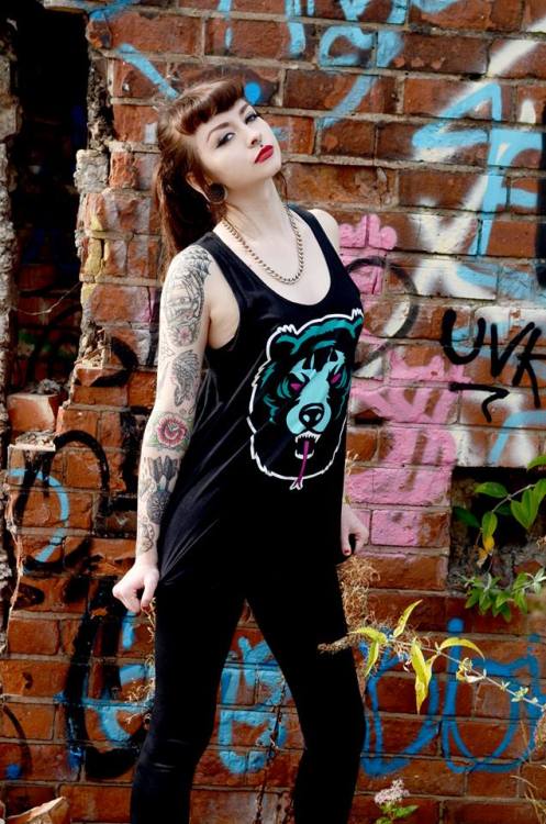 bubblexscum:  Had a reet fun time doing this shoot with my awesome chum yesterday :) Photographer: Parris Fevrier. Model: Heidi. 