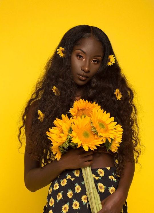 kitkat-the-muffin:renee-niles:alwaysbewoke:alwaysbewoke:alwaysbewoke:to my beautiful dark skin queens if you have someone like this in your life they are NOT your friend. excommunicate them immediately and go on and shine like the day is bright. (source