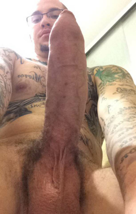 kreakfelp:  Papi chulo🍆👅