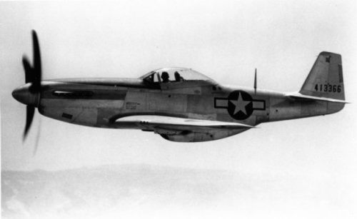 Charles Daniels Collection Photo North American P-51 Mustang 413366 / via SDASM Archives.(par San Di