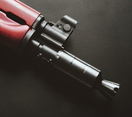 weaponslover:Speak softly, and carry a big tip.  - ©