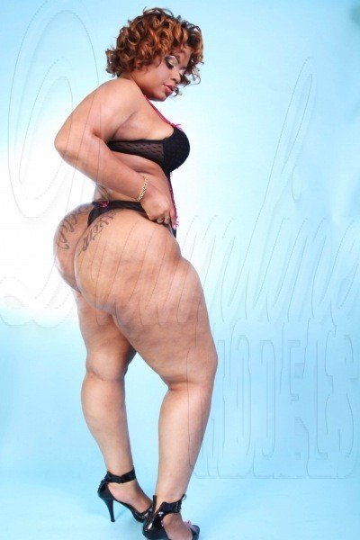 gurillaboythamane:  x-curves:  http://x-curves.tumblr.com/  SEXY BAD BITCH 