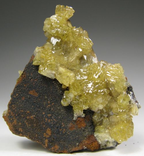 bijoux-et-mineraux:Adamite - Ojuela Mine, Mexico