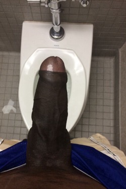 slavebrandon:  strawberrybi:  i love the mens room  BBC Rules! 