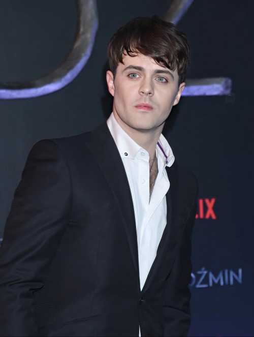 joeybateydaily:Joey Batey at The Witcher Premiere | Warsaw, Poland 18/12/2019[x][x][x][x]