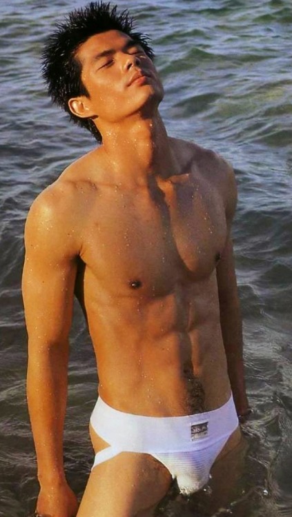 asianmusclefetish:  Original post: http://asianmusclefetish.tumblr.com