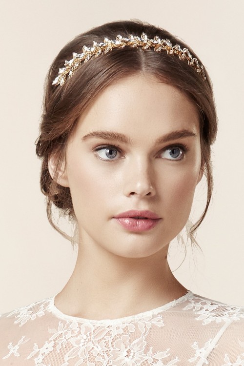 everythingsparklywhite: Elizabeth Bower headbandShop similar: 1 / 2 / 3