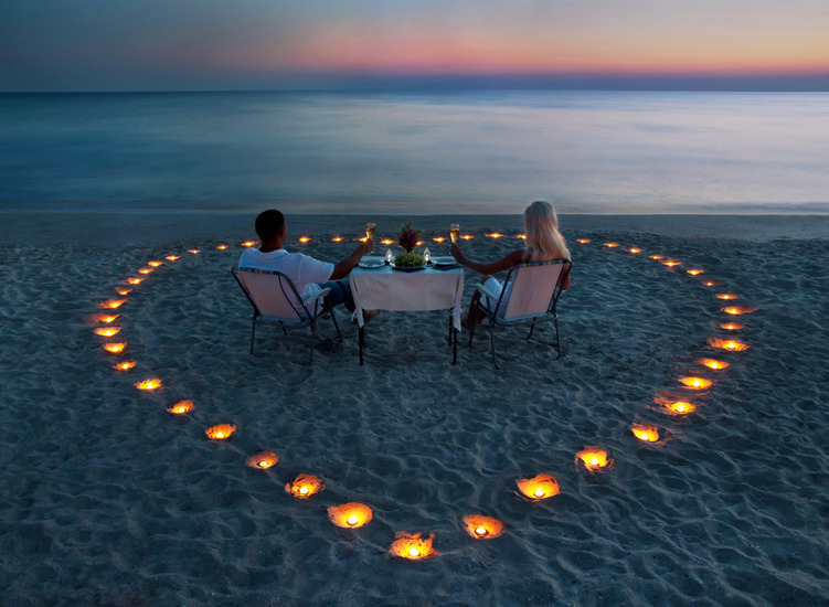 sweetlittleclosetfreak:  2manymind1:  Happy Valentine’s Day  ❤ 